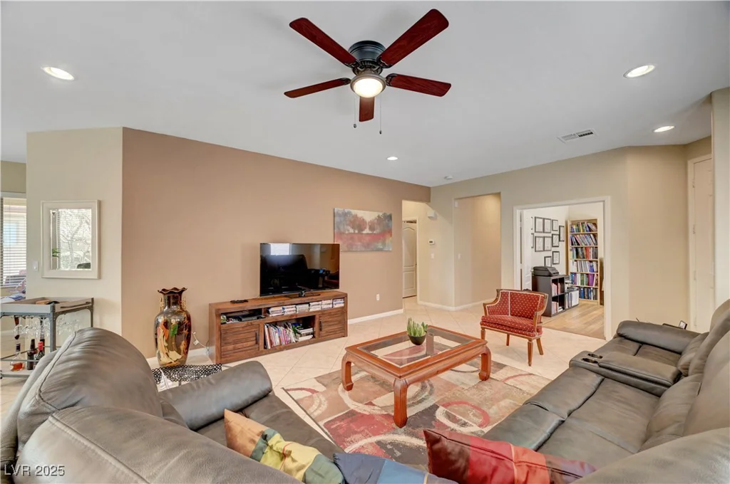 5916 Sorto Lago, North Las Vegas, NV 89081