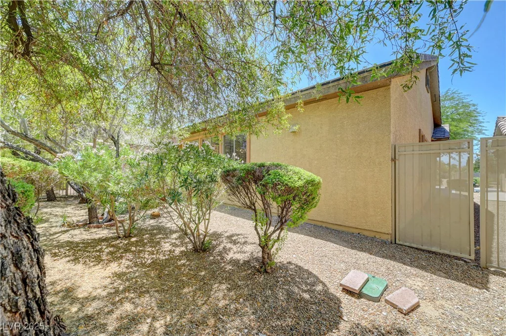 5916 Sorto Lago, North Las Vegas, NV 89081