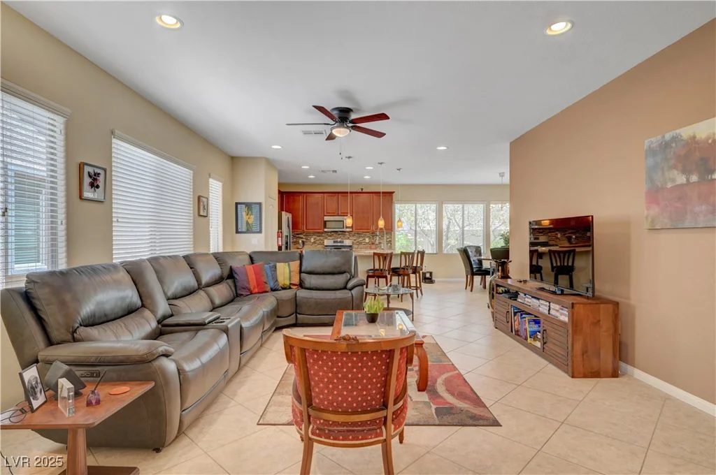 5916 Sorto Lago, North Las Vegas, NV 89081