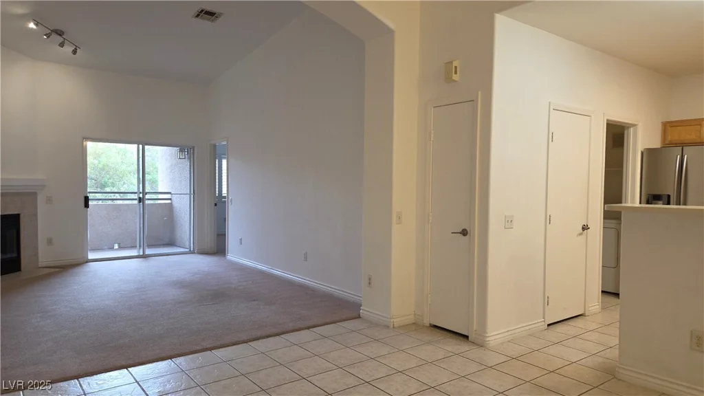 8725 Flamingo, Las Vegas, NV 89147