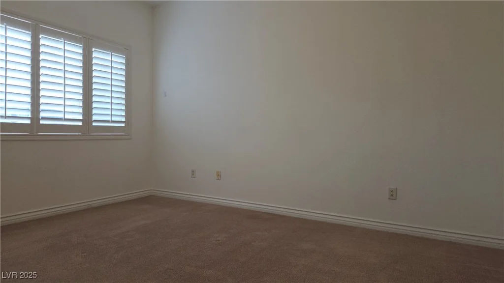 8725 Flamingo, Las Vegas, NV 89147
