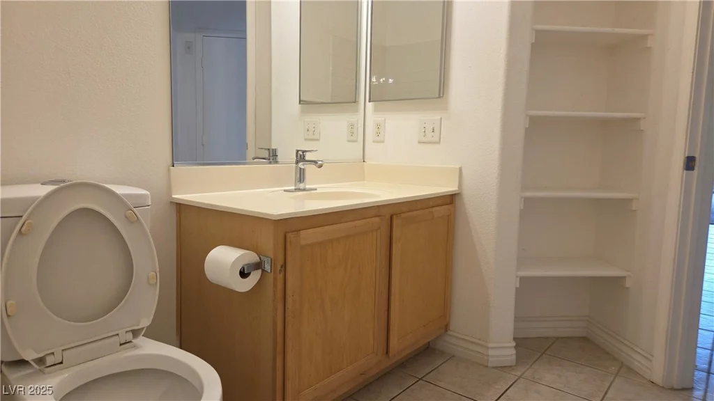 8725 Flamingo, Las Vegas, NV 89147