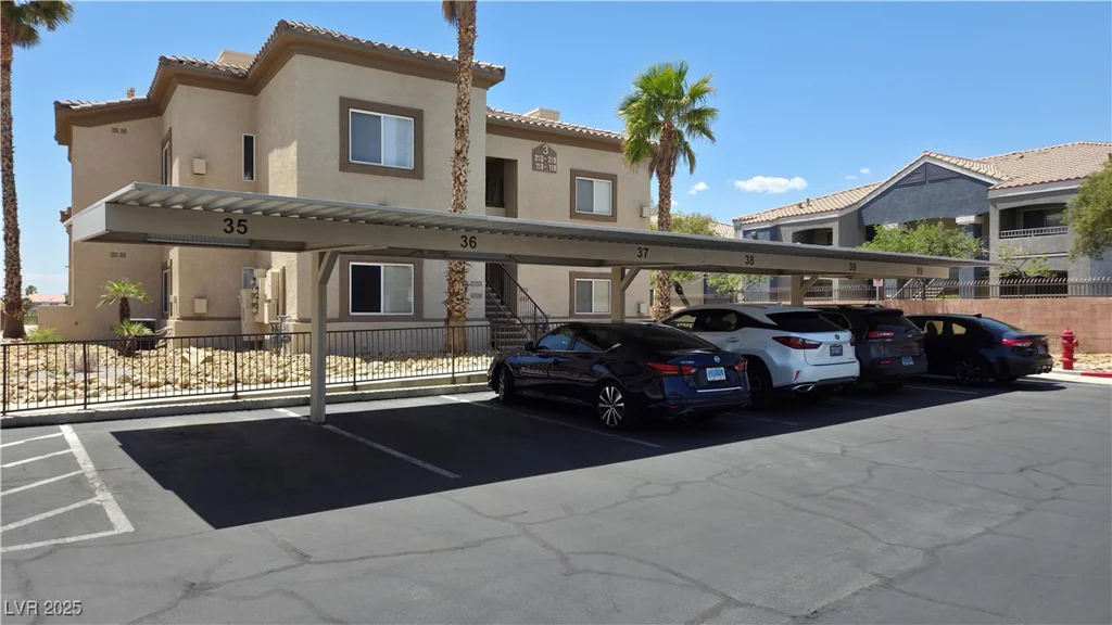 8725 Flamingo, Las Vegas, NV 89147