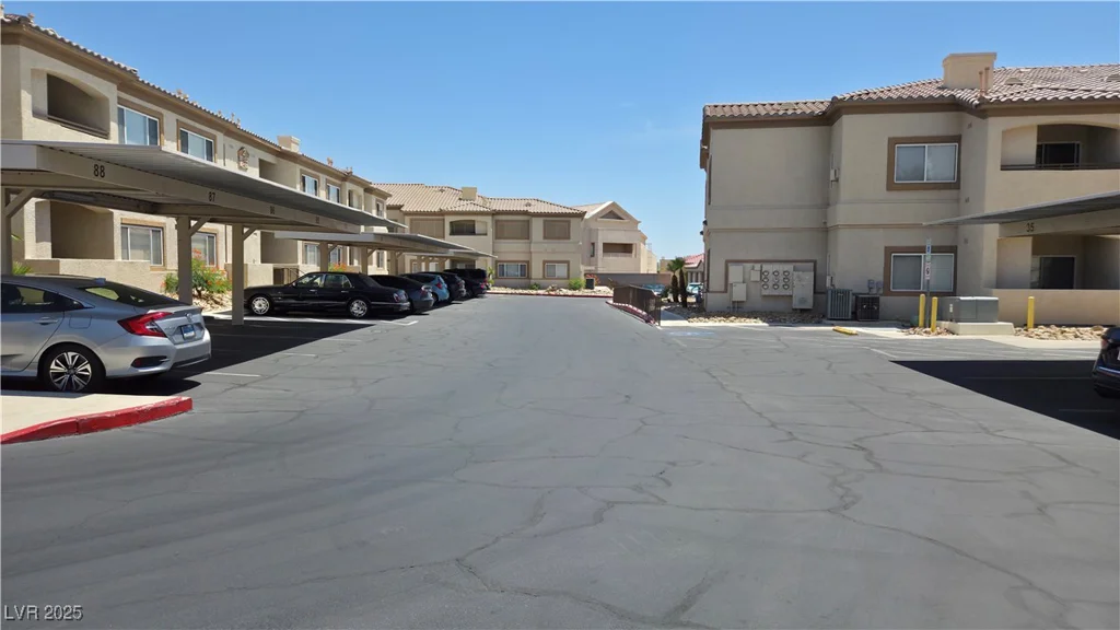 8725 Flamingo, Las Vegas, NV 89147