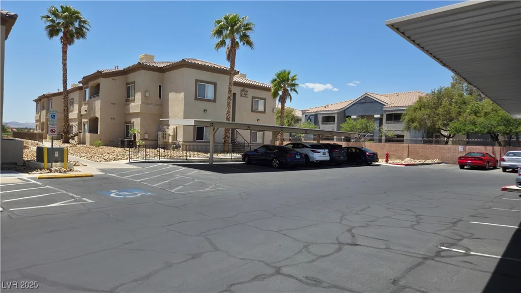 8725 Flamingo, Las Vegas, NV 89147