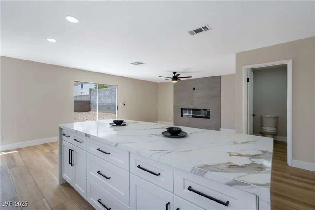 356 Gulfport, Las Vegas, NV 89145