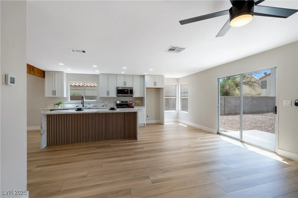 356 Gulfport, Las Vegas, NV 89145