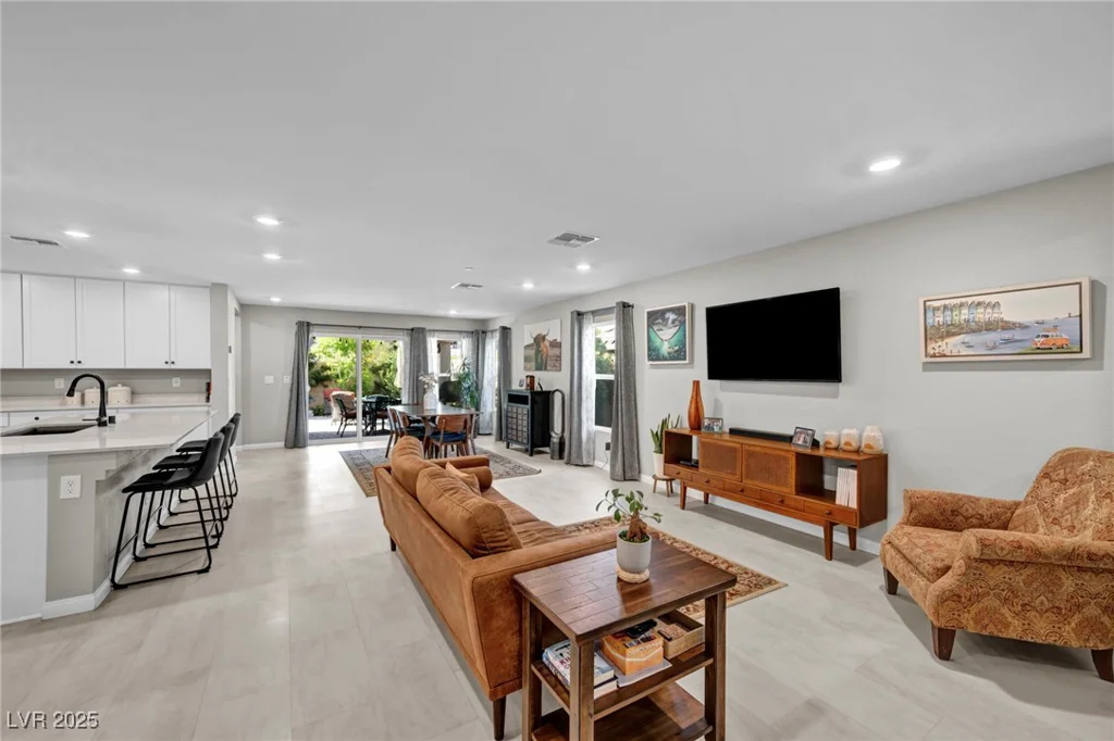8346 Vinamala, Las Vegas, NV 89149