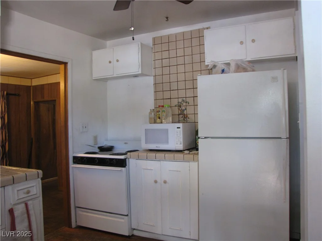 4950 Burnham, Las Vegas, NV 89119