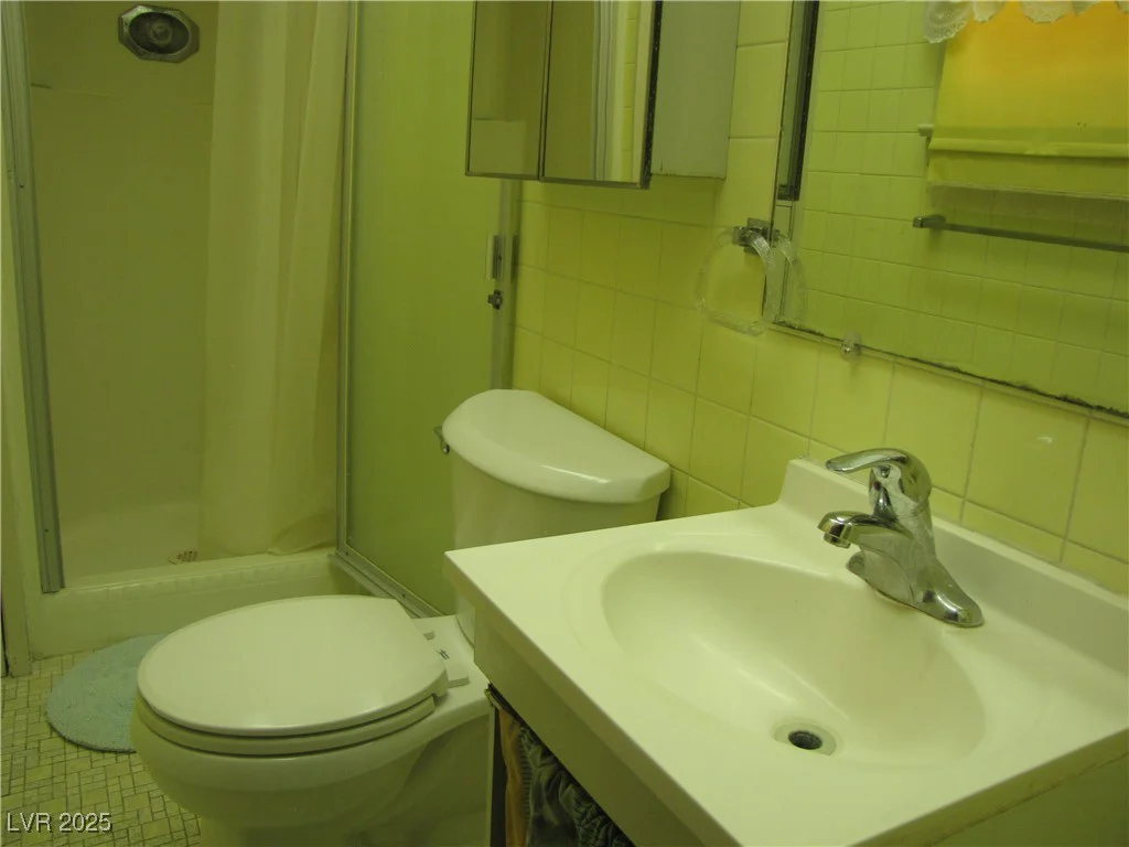4950 Burnham, Las Vegas, NV 89119
