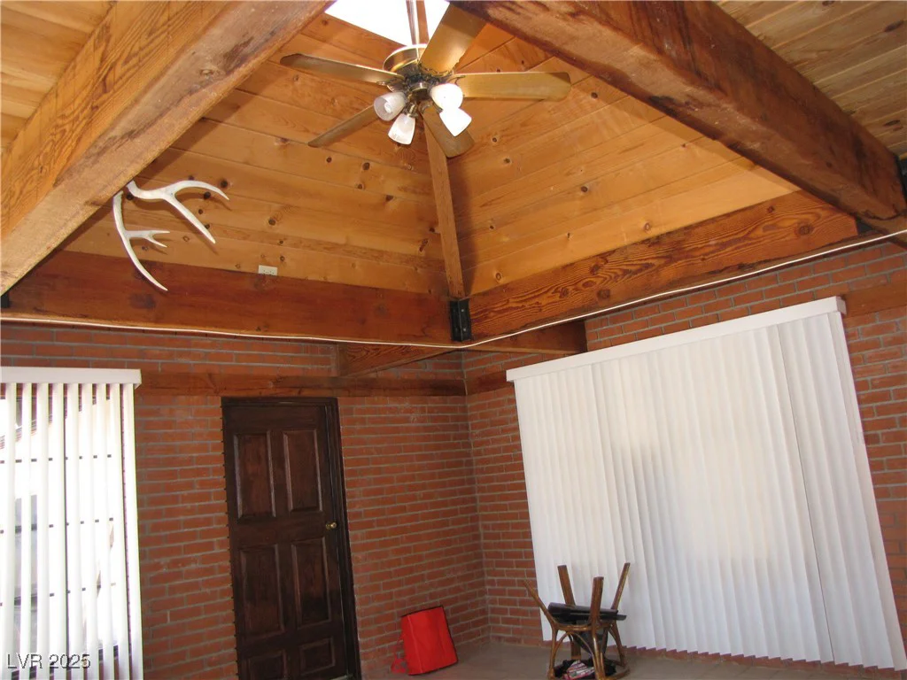 4950 Burnham, Las Vegas, NV 89119