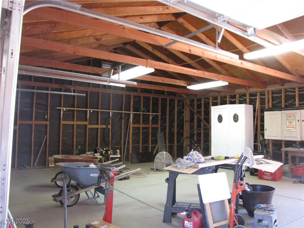 4950 Burnham, Las Vegas, NV 89119