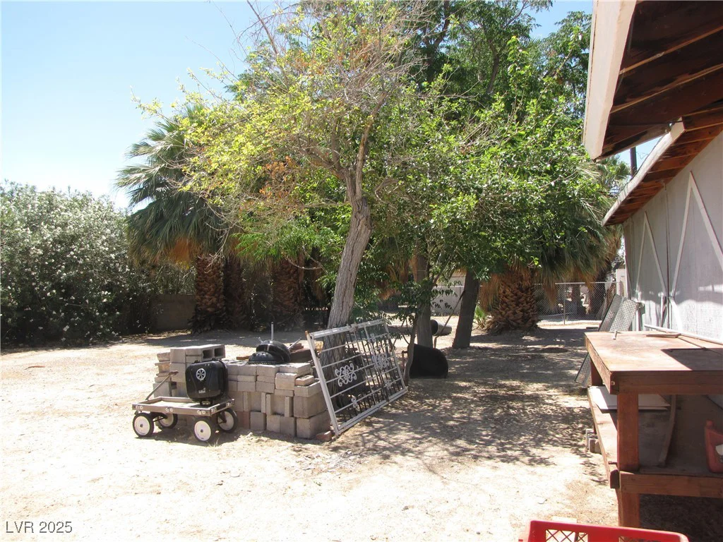 4950 Burnham, Las Vegas, NV 89119