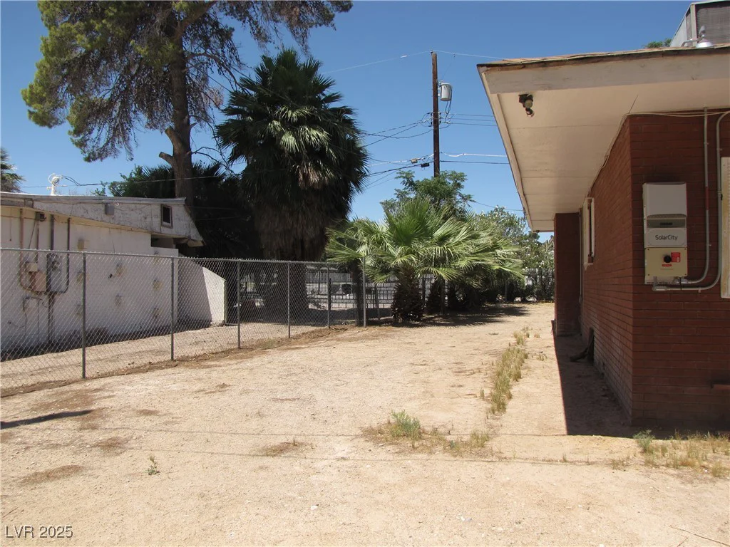 4950 Burnham, Las Vegas, NV 89119