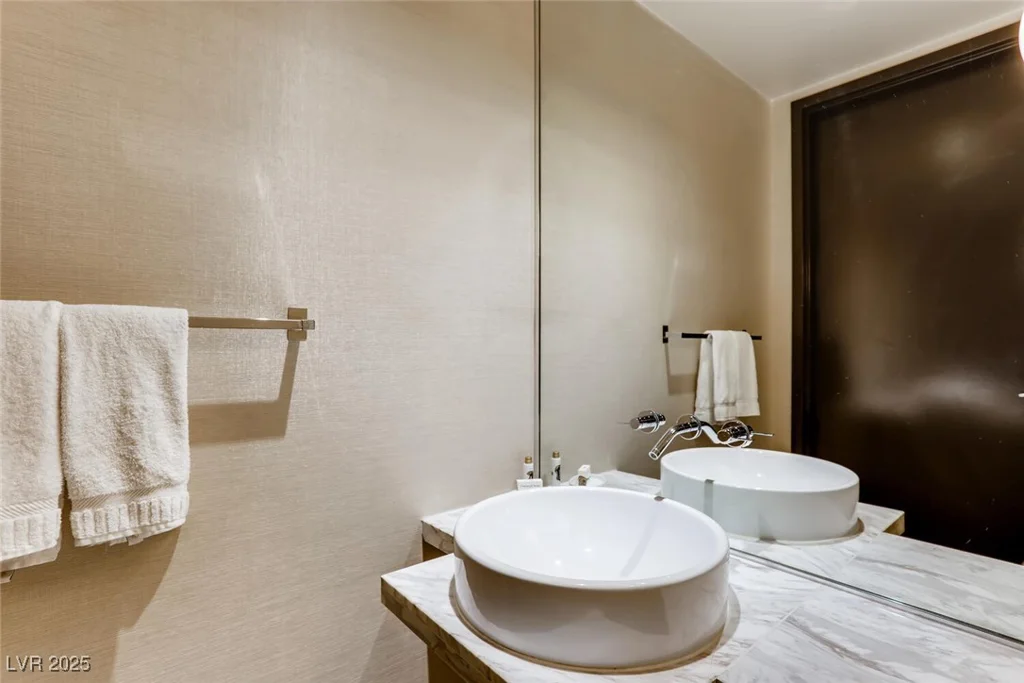 4381 Flamingo, Las Vegas, NV 89103