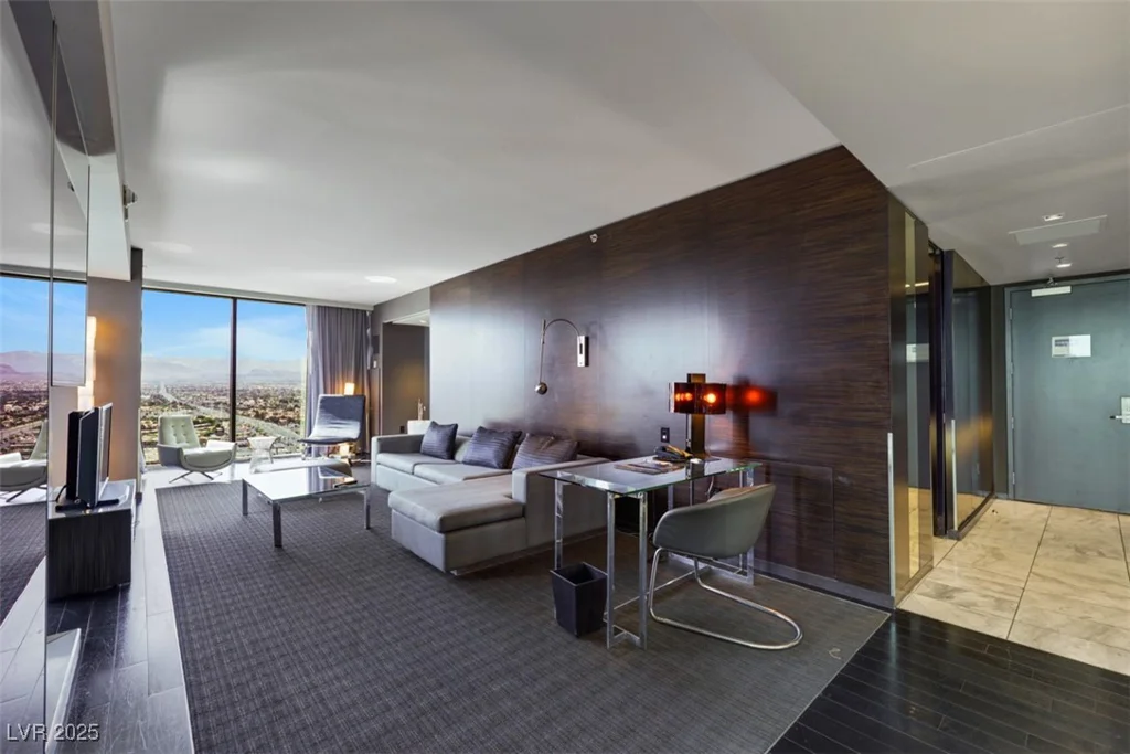 4381 Flamingo, Las Vegas, NV 89103