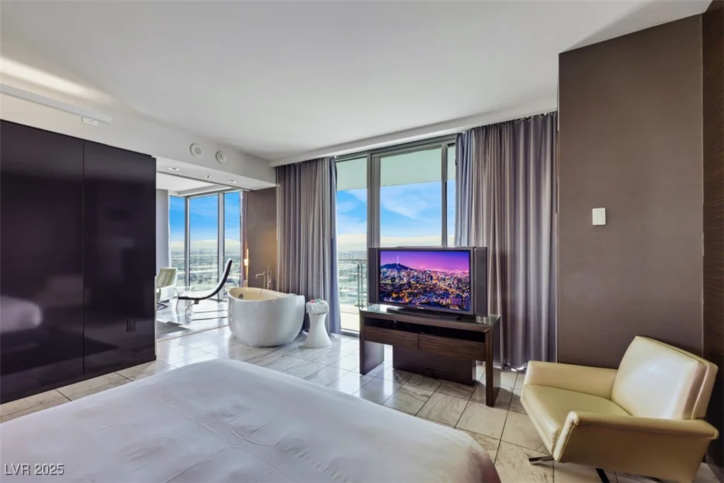 4381 Flamingo, Las Vegas, NV 89103