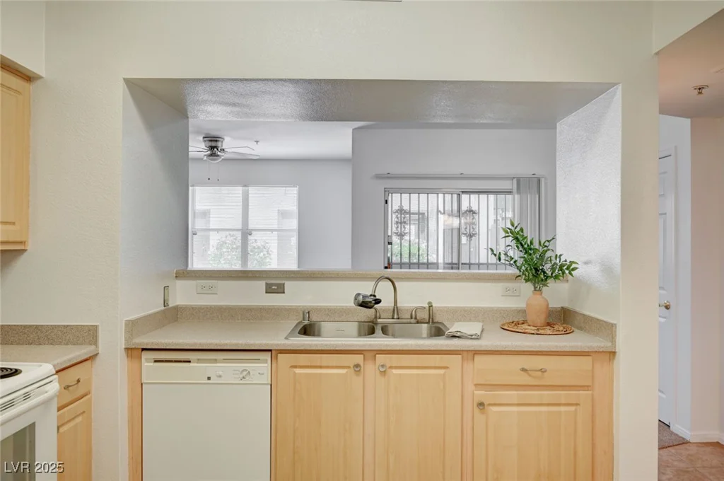 6955 Durango, Las Vegas, NV 89149