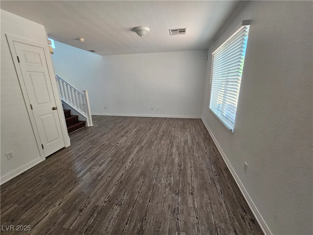 6824 Briarwood Bend, Las Vegas, NV 89130
