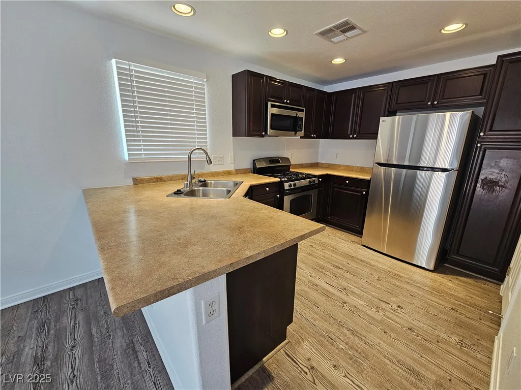 6824 Briarwood Bend, Las Vegas, NV 89130