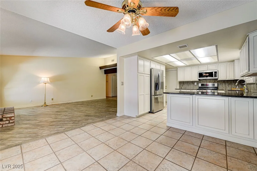 3063 Chapala, Las Vegas, NV 89120