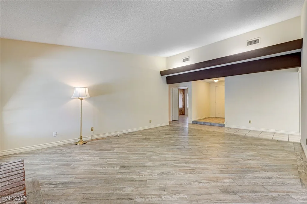 3063 Chapala, Las Vegas, NV 89120