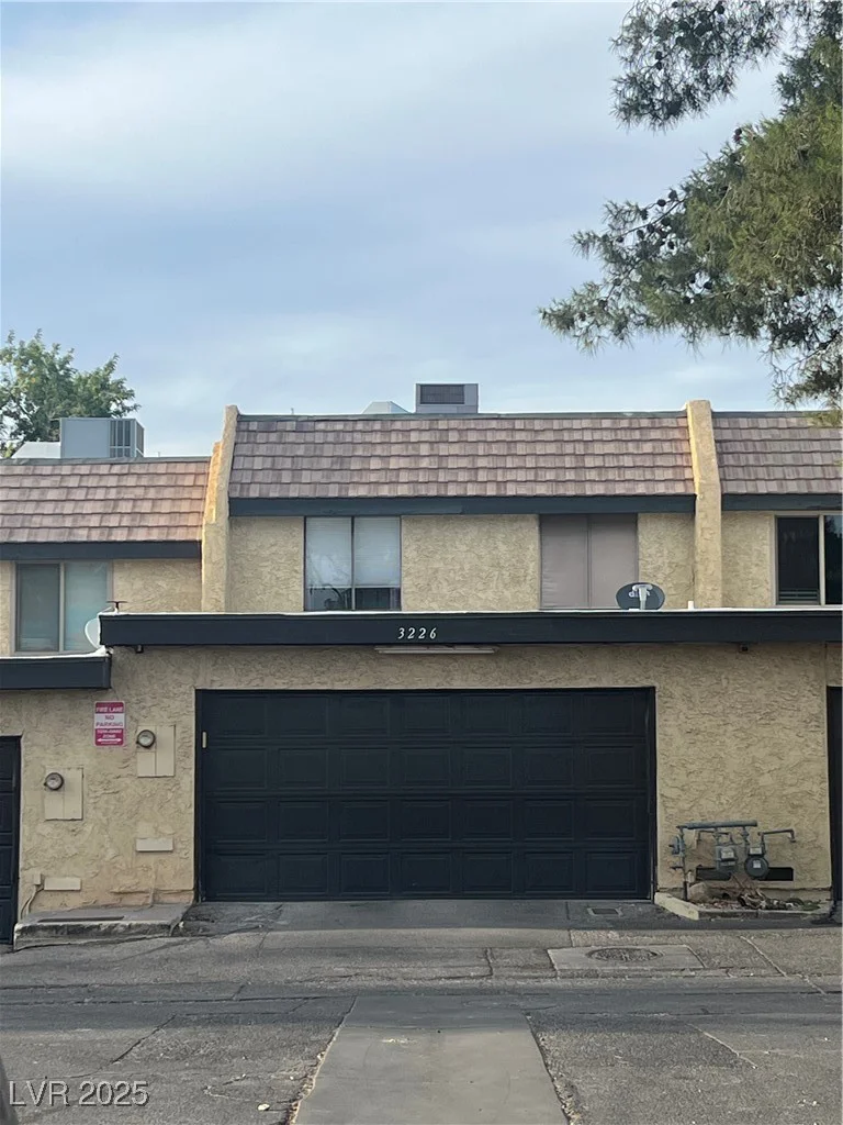 3226 Weber, Las Vegas, NV 89121