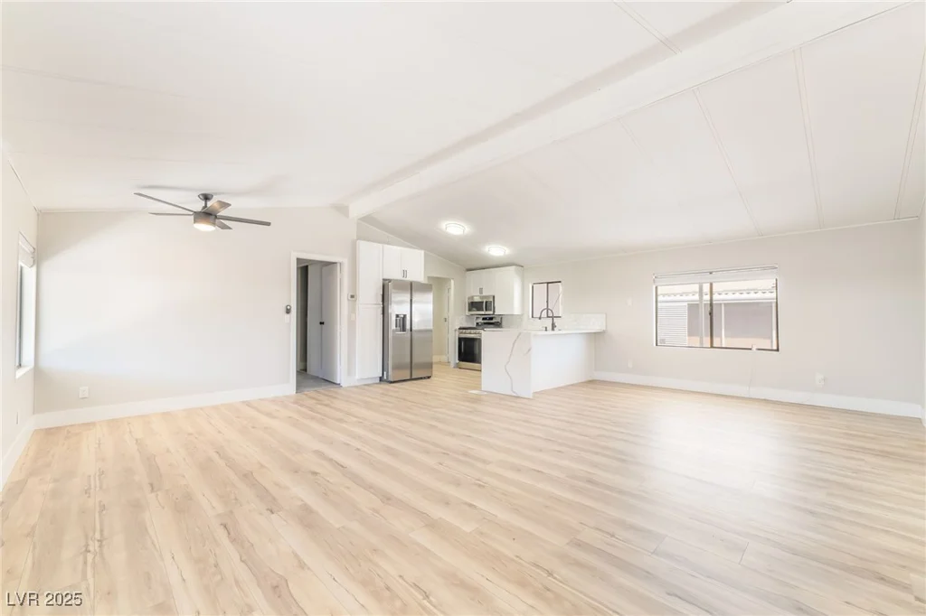 5552 Aldama, Las Vegas, NV 89122