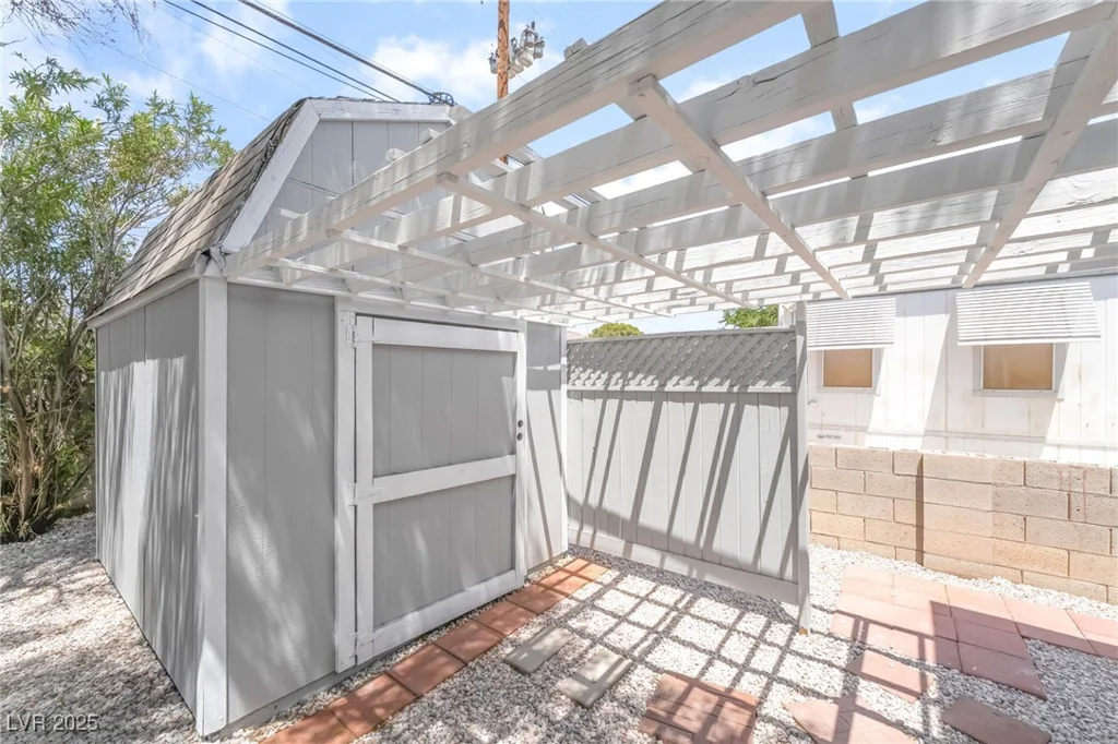 5552 Aldama, Las Vegas, NV 89122