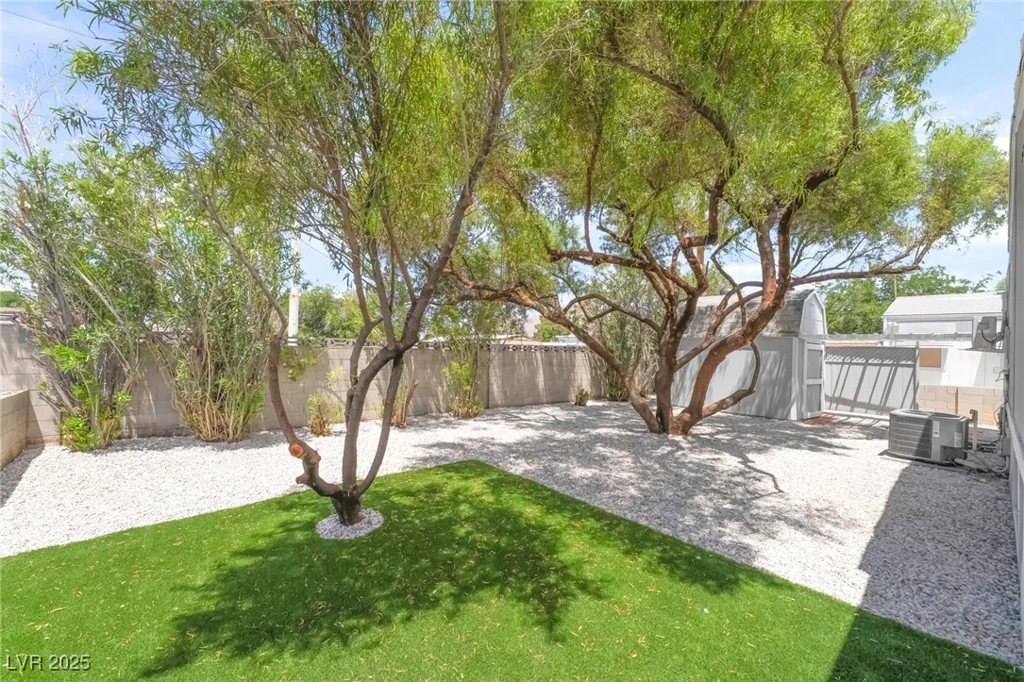 5552 Aldama, Las Vegas, NV 89122