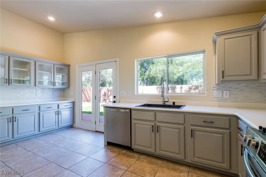 6740 Arctic Breeze, North Las Vegas, NV 89084
