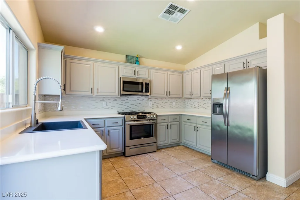 6740 Arctic Breeze, North Las Vegas, NV 89084