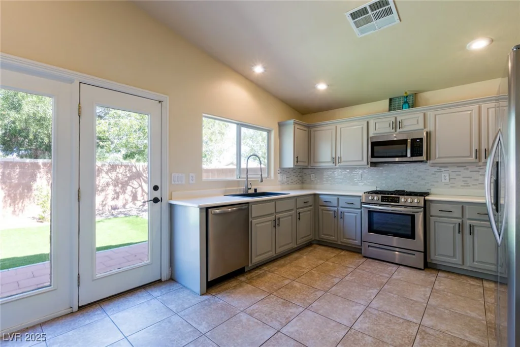 6740 Arctic Breeze, North Las Vegas, NV 89084