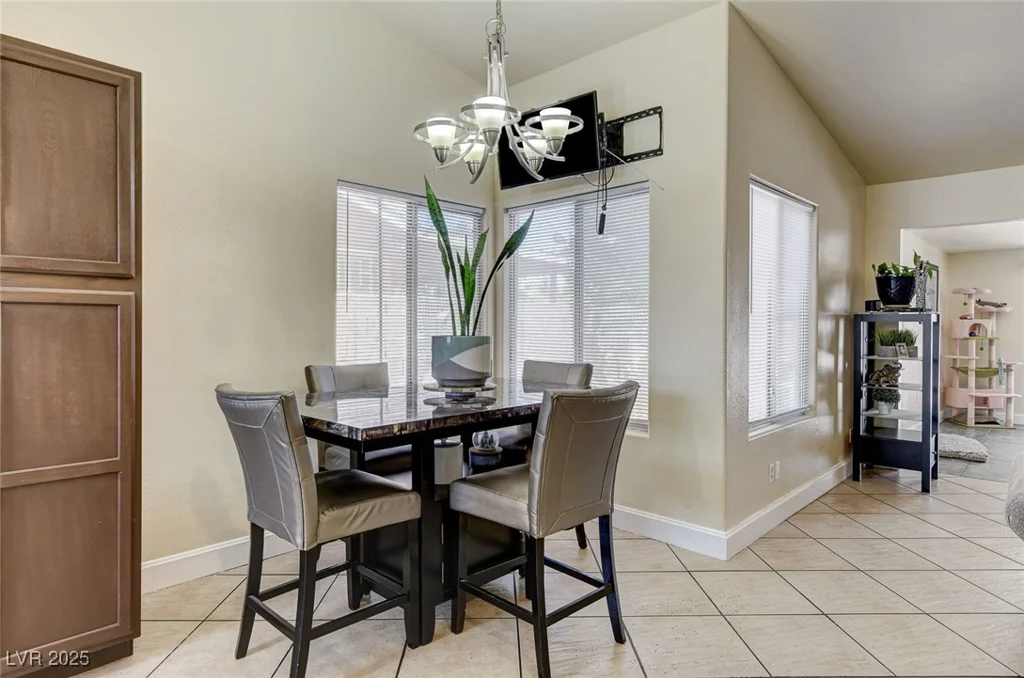 2402 Saguaro Point, Las Vegas, NV 89115