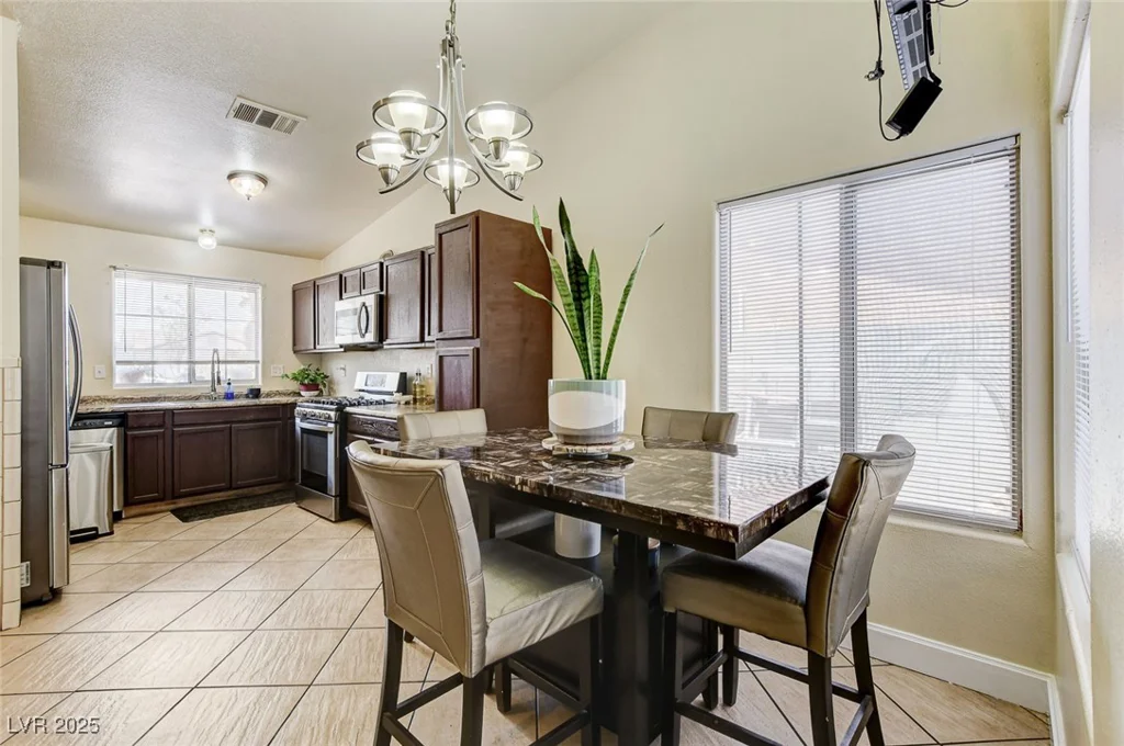 2402 Saguaro Point, Las Vegas, NV 89115