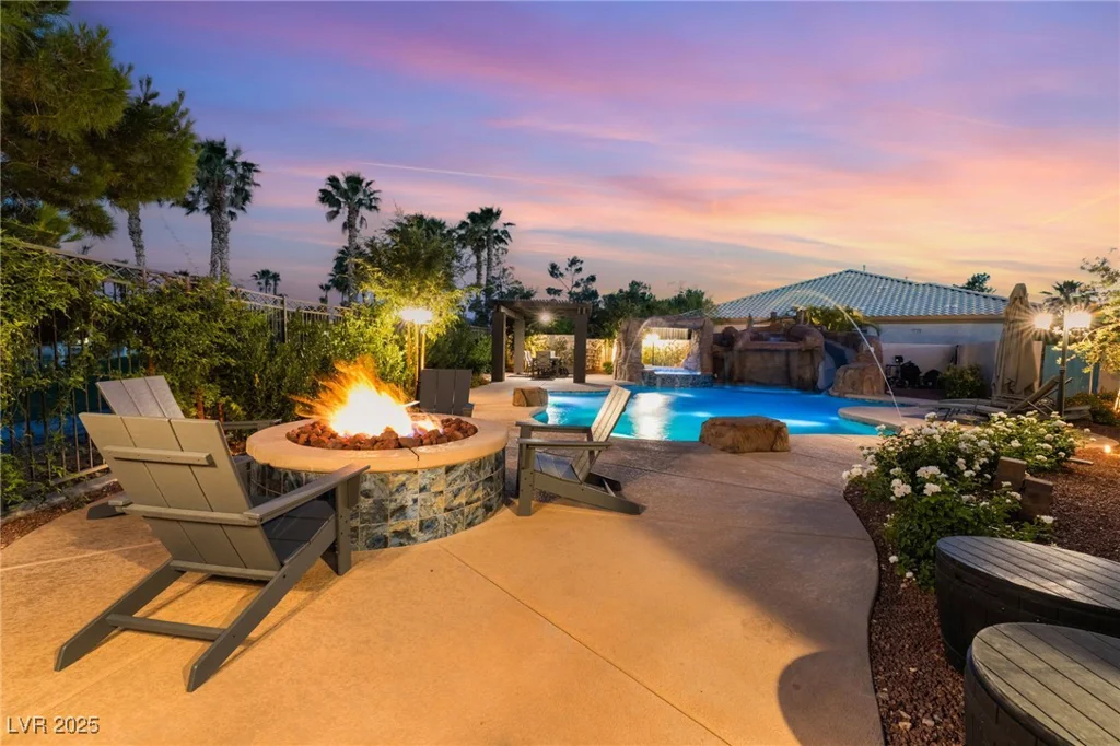 352 Angels Trace, Las Vegas, NV 89148
