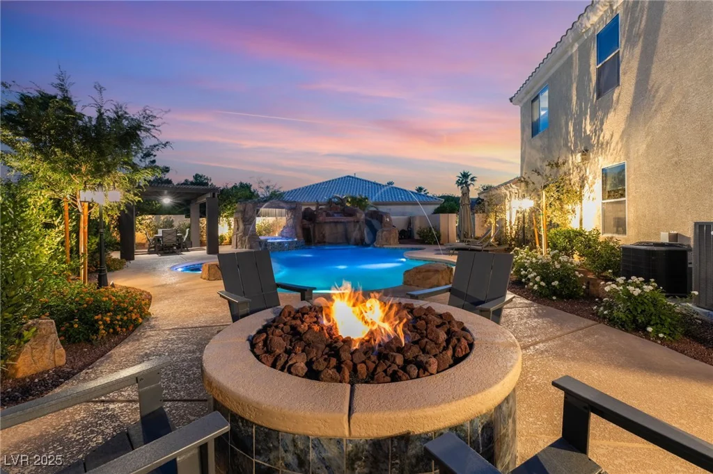 352 Angels Trace, Las Vegas, NV 89148
