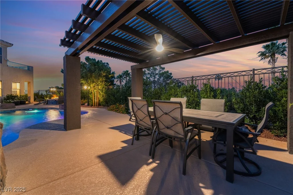 352 Angels Trace, Las Vegas, NV 89148