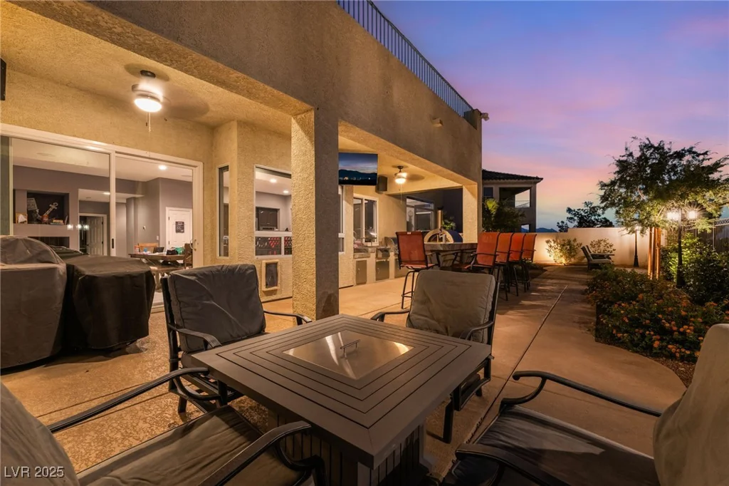 352 Angels Trace, Las Vegas, NV 89148