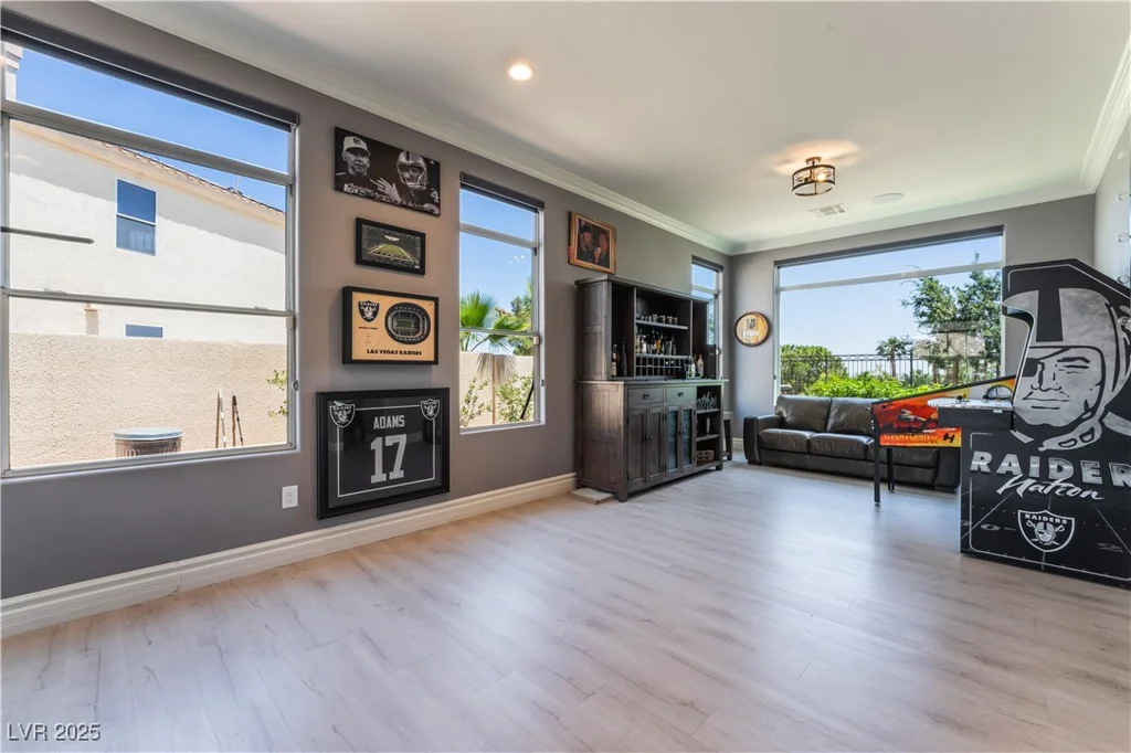 352 Angels Trace, Las Vegas, NV 89148
