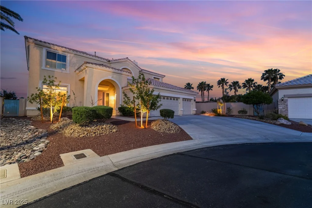 352 Angels Trace, Las Vegas, NV 89148