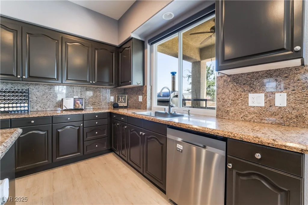 352 Angels Trace, Las Vegas, NV 89148