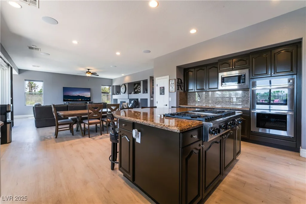 352 Angels Trace, Las Vegas, NV 89148
