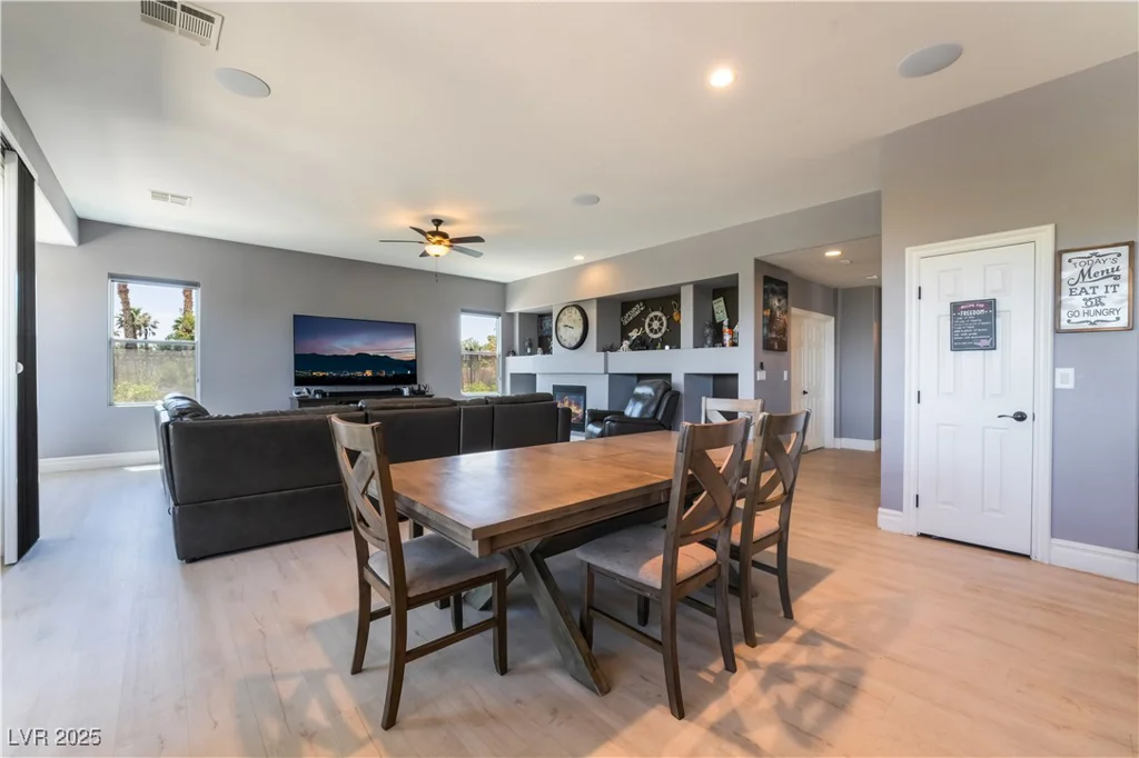 352 Angels Trace, Las Vegas, NV 89148