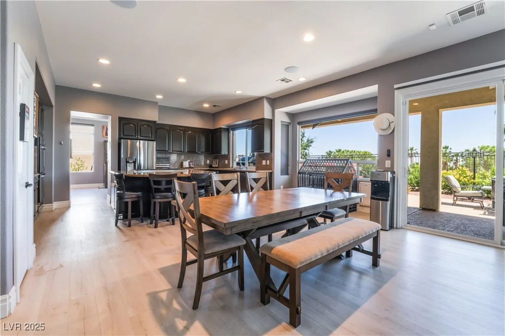 352 Angels Trace, Las Vegas, NV 89148