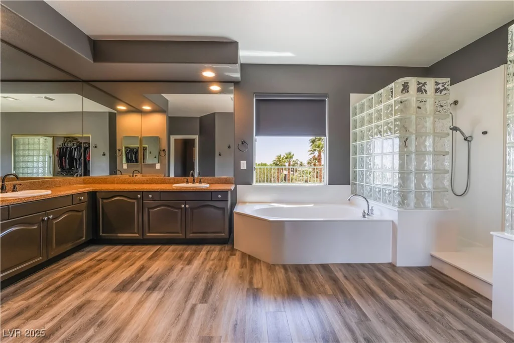 352 Angels Trace, Las Vegas, NV 89148
