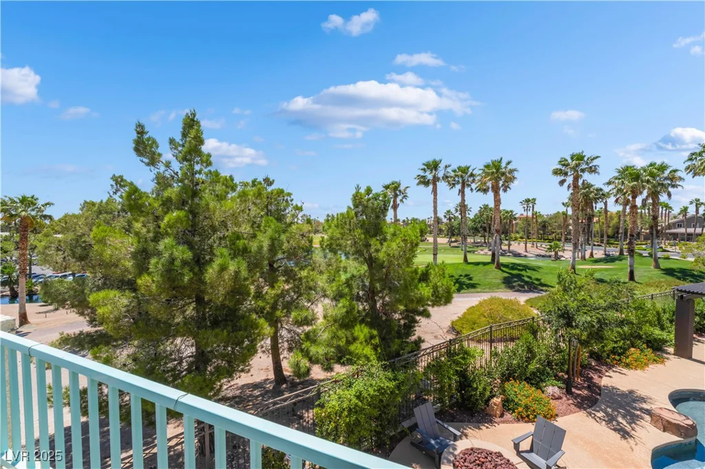 352 Angels Trace, Las Vegas, NV 89148