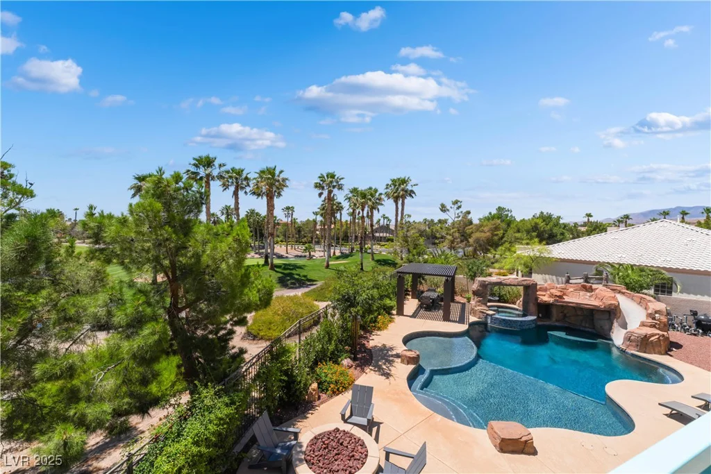 352 Angels Trace, Las Vegas, NV 89148