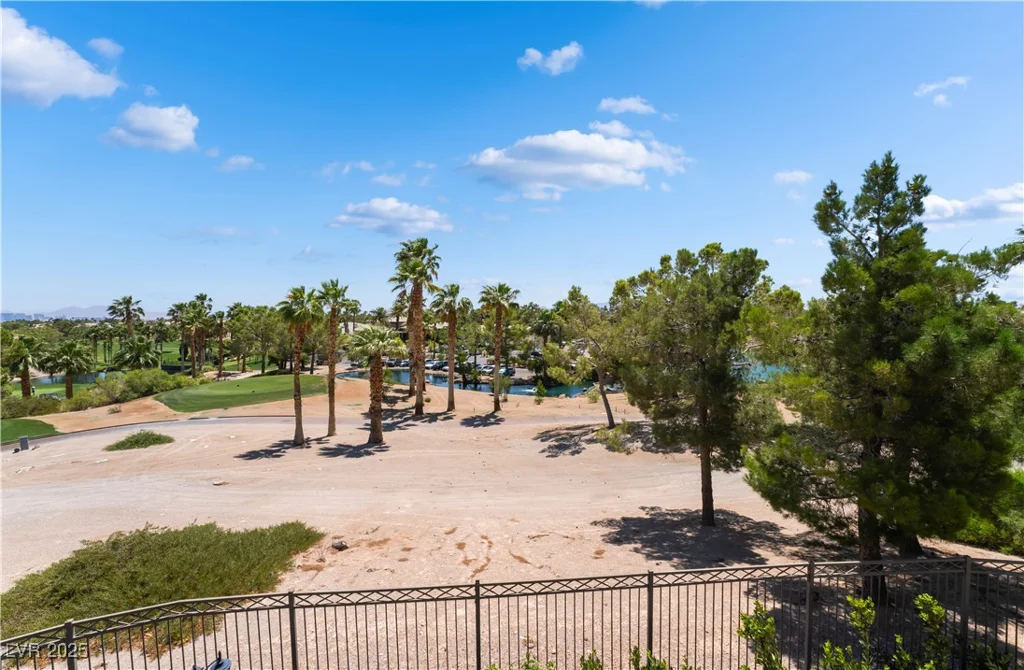 352 Angels Trace, Las Vegas, NV 89148