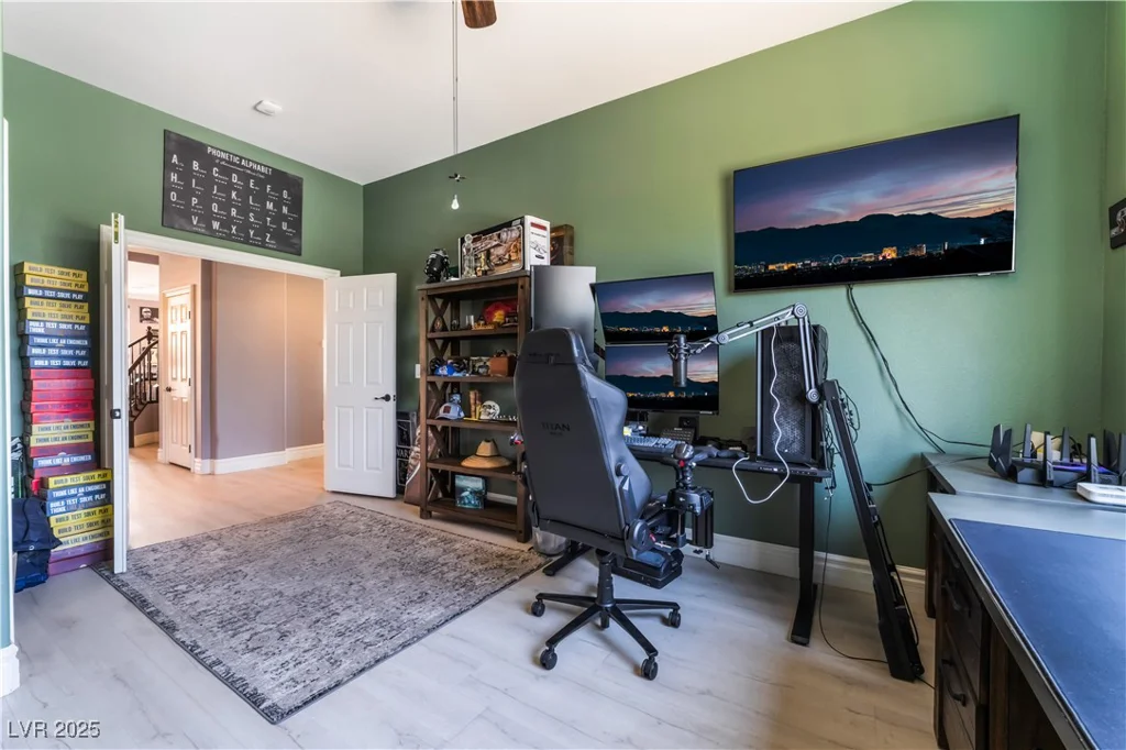 352 Angels Trace, Las Vegas, NV 89148